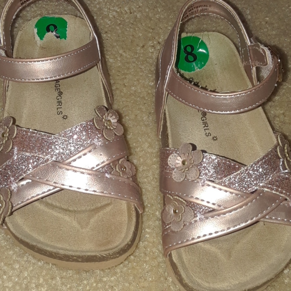 Little girl cute sandals